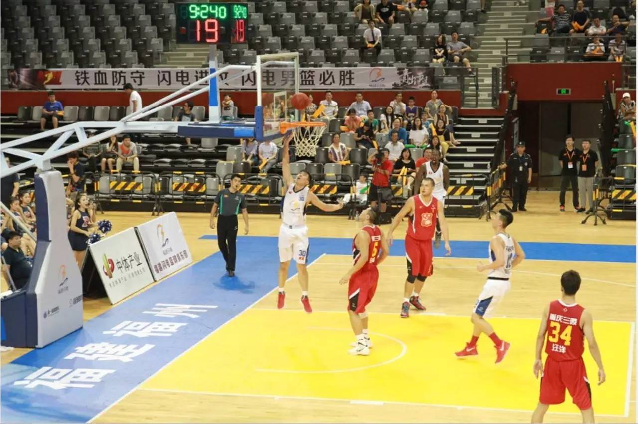 场均19.2分！Shams：波尔津吉斯因病将缺阵两周 并接受进一步评估（场均19.2分的波尔津吉斯因病预计休战两周，Shams称其将接受进一步评估）