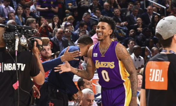 恩里克：裁判只给卡马拉黄牌？只能说舍瓦利耶很幸运没受大伤（恩里克质疑仅罚卡马拉黄牌：舍瓦利耶幸运未受重伤）